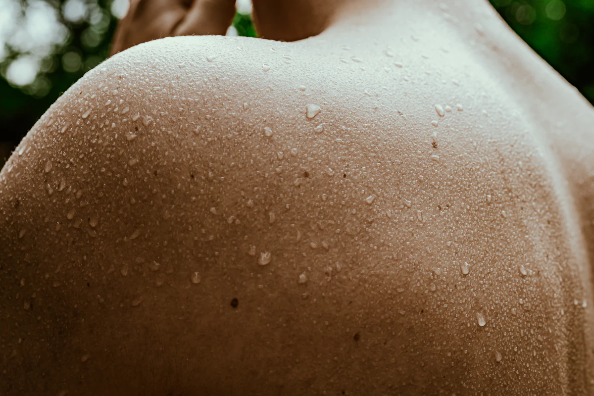 Piel con gotas de sudor