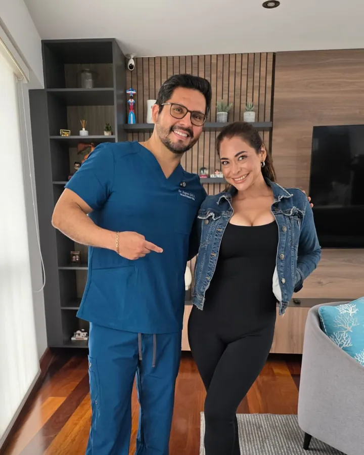 El Dr. Augusto Lock junto a una figura pública que confió en él