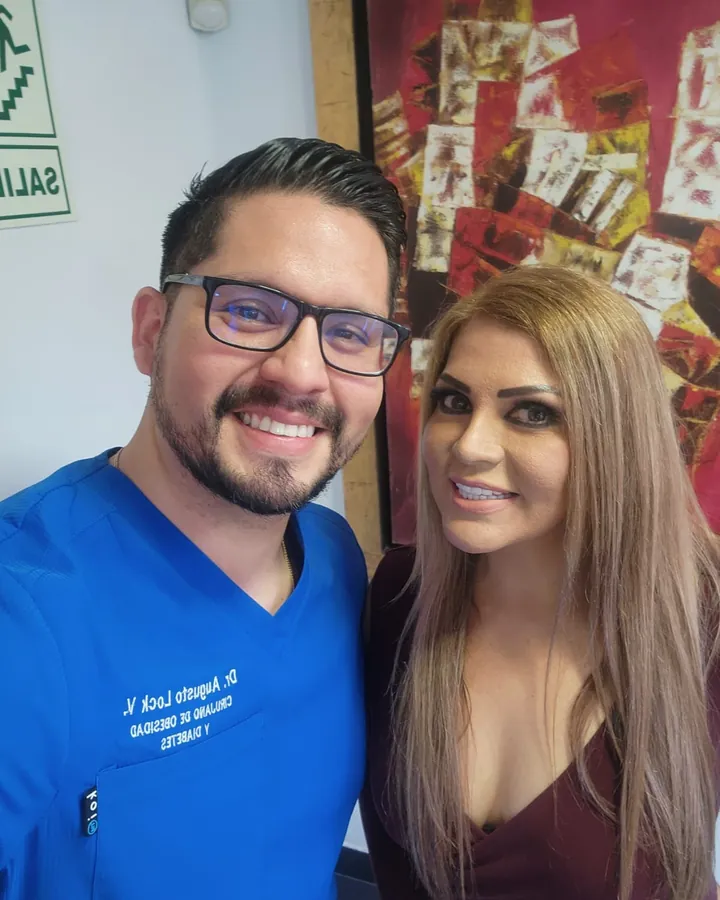 El Dr. Augusto Lock junto a una figura pública que confió en él